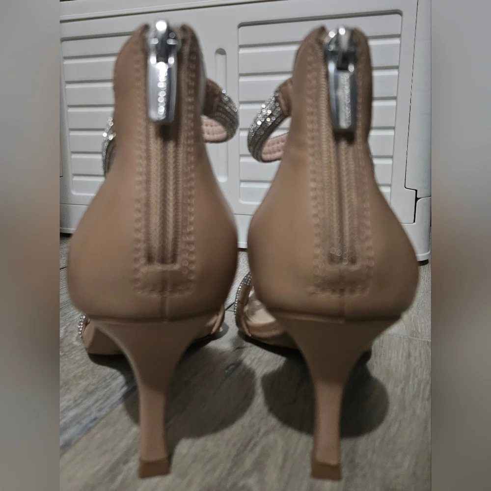 Vince Camuto Dressy Sandals NWOB